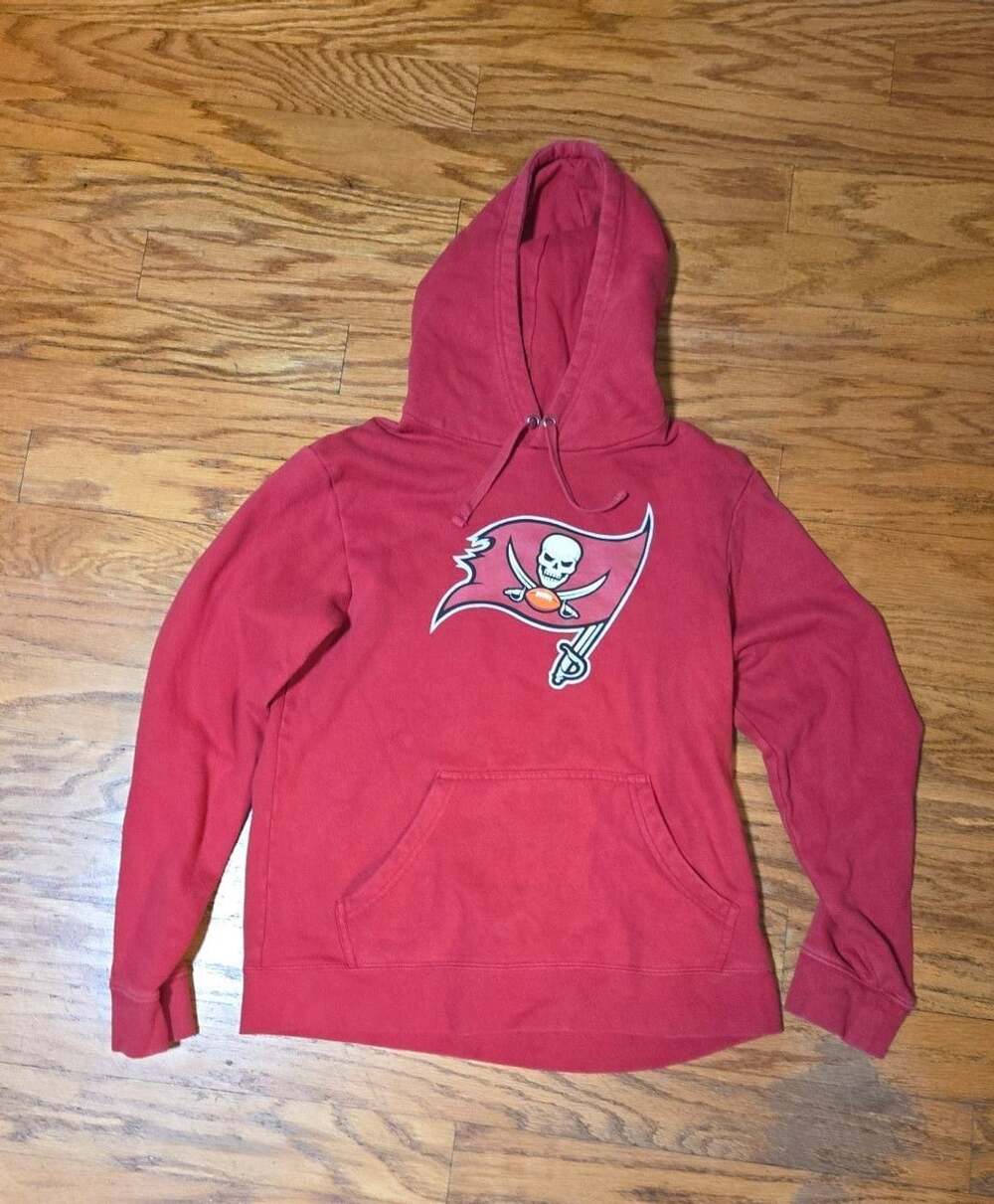 Fanatics Men's Tampa Bay Buccaneers Red Pullover Hoodie